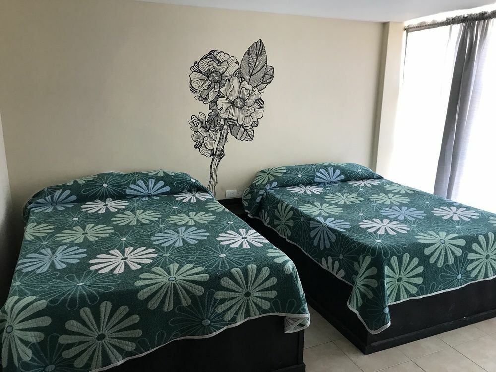 Hotel June Puebla Bagian luar foto